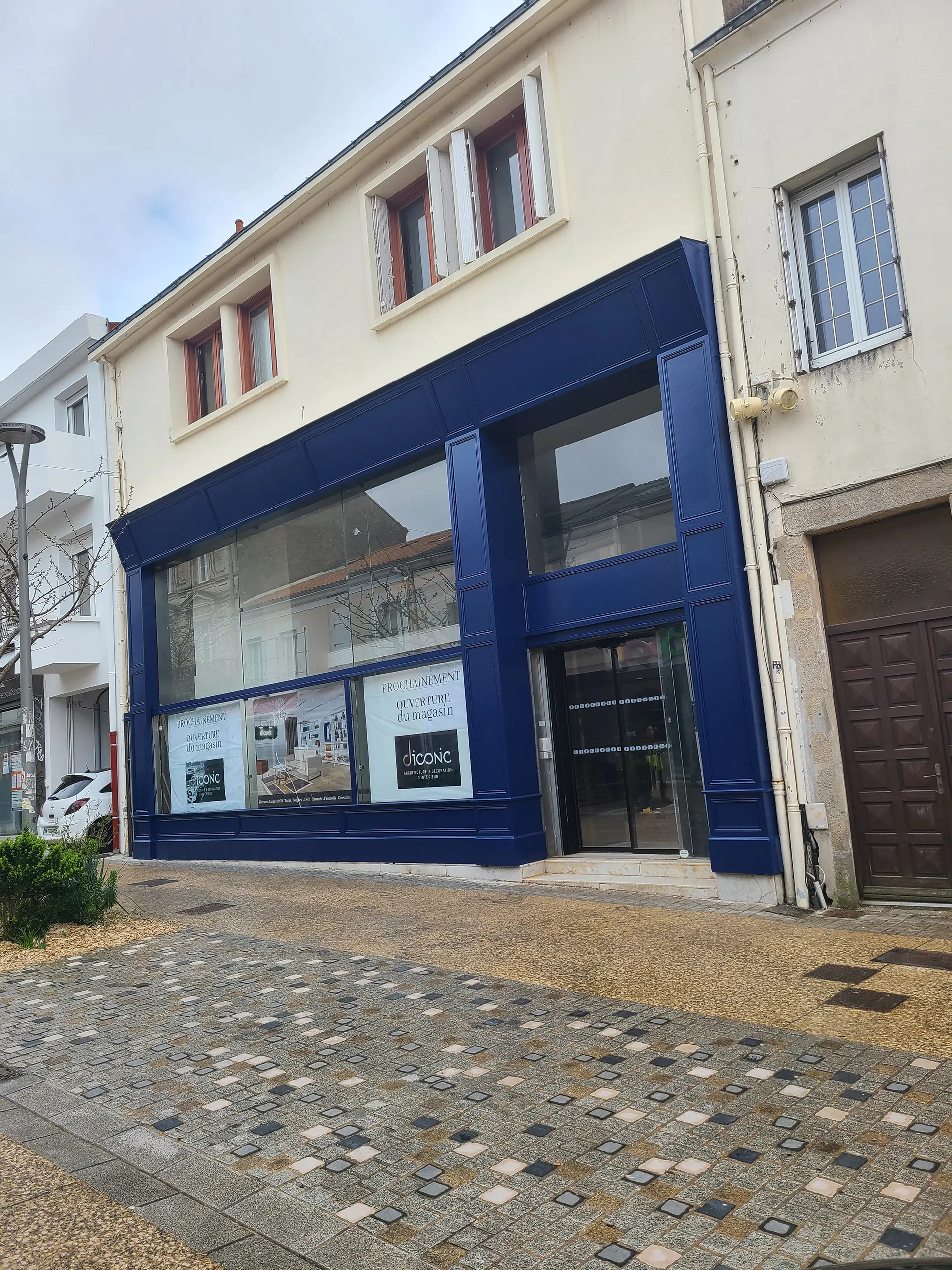 Ravalement de façade à La Roche-sur-Yon par Poirier Yohann Peinture, peintre à La Roche-sur-Yon